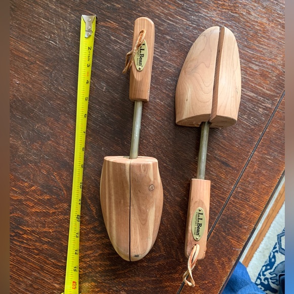 L.L. Bean Cedar Shoe Trees Stretchers Size XL - Picture 2 of 3